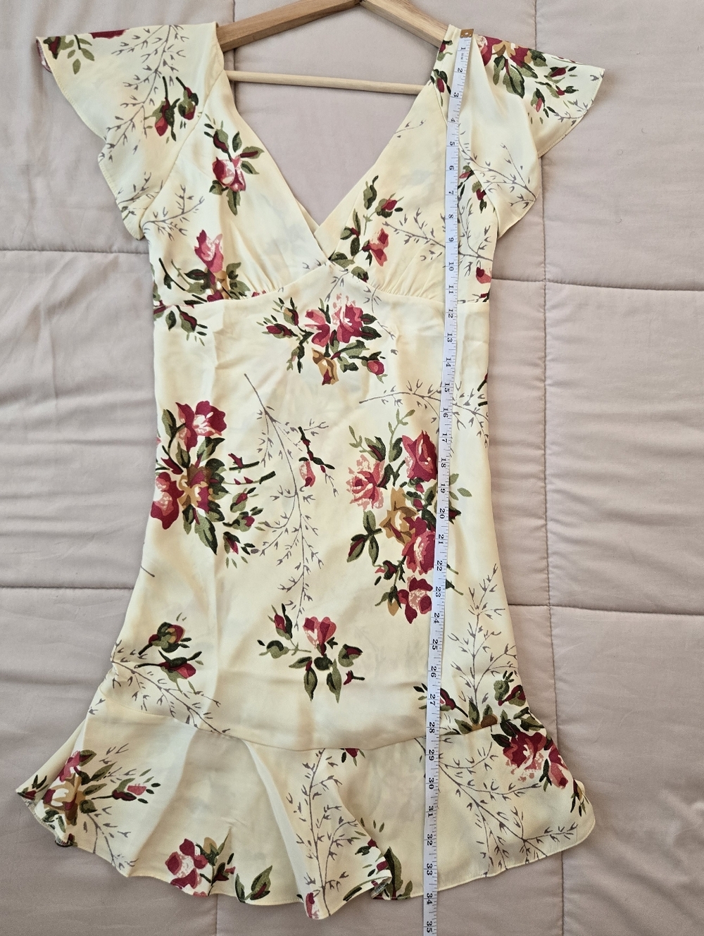 NWT ASOS DESIGN Cream Flutter Sleeve Mini Dress, Floral Print, Size 2 Petite - Picture 10 of 10